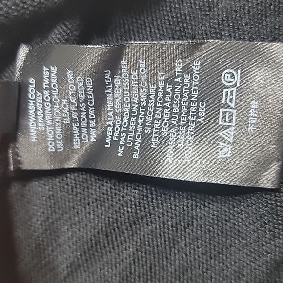 ANTHROPOLOGIE Black Flutter Sleeve Short Sleeve Blended Sweater size Small - Picture 5 of 6